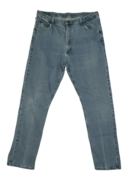 Wrangler Premium Quality Relaxed Fit Blue Jeans Size 38x32
